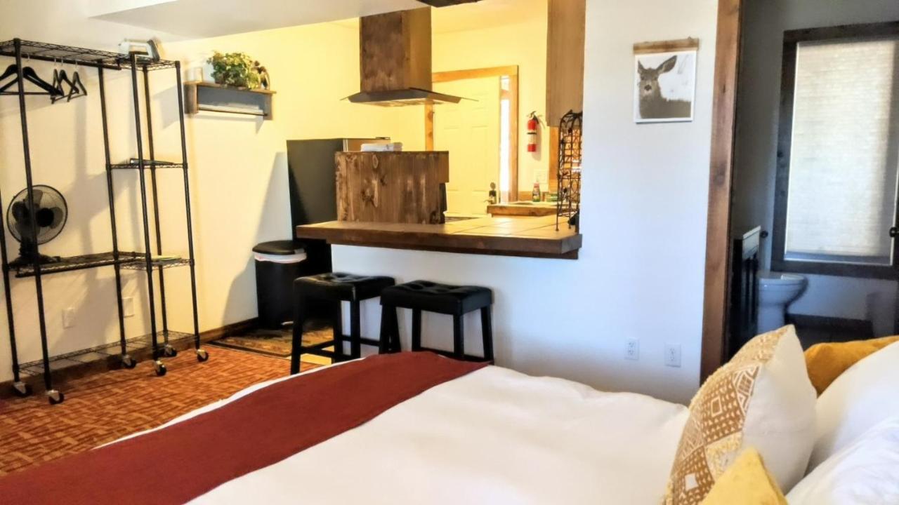 Green Mountain Falls Lodge Экстерьер фото